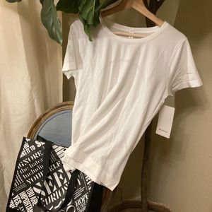 NWT Lululemon Swiftly Breeze Short Sleeve